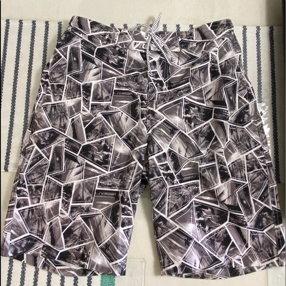 AEROPOSTALE SWIM TRUNKS Size Small